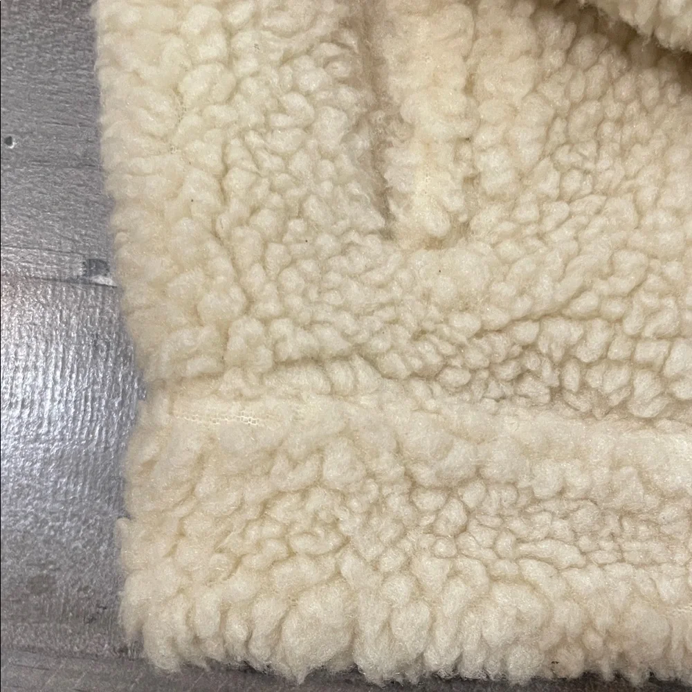 Levi’s Women’s Sherpa Fleece Trucker Jacket Cropped M Cream Coconut Snap Front - Picture 15 of 15